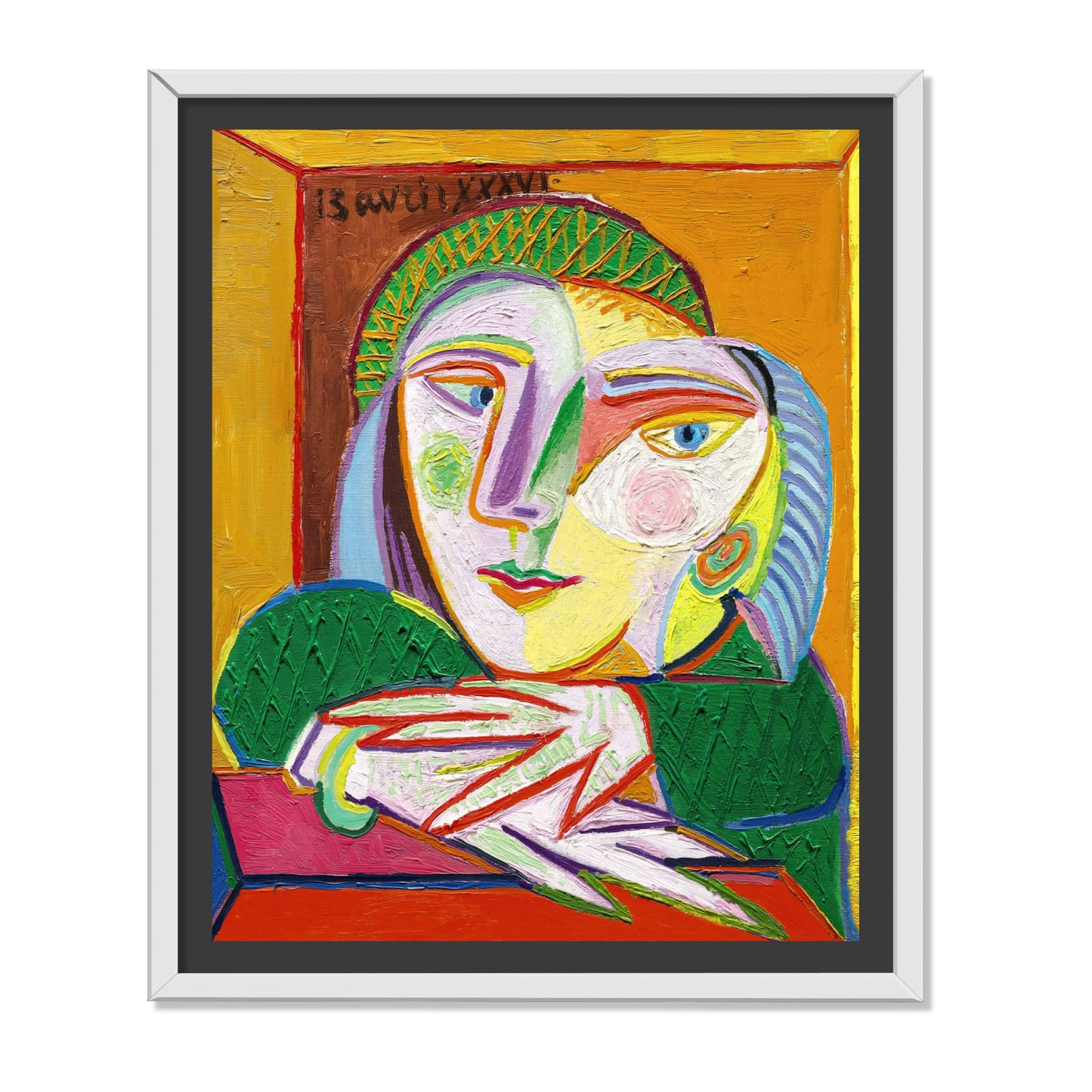 MUJER JUNTO A LA VENTANA