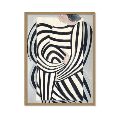 MUJER EN ROPA BLANCO Y NEGRO