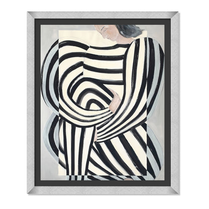 MUJER EN ROPA BLANCO Y NEGRO